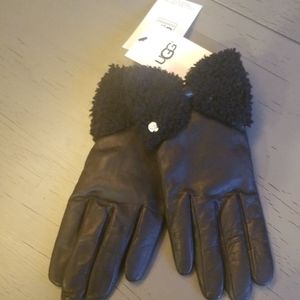 UGG leather gloves